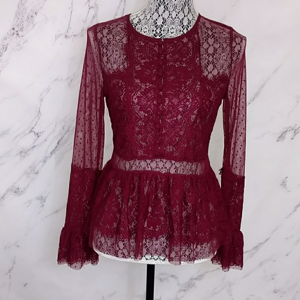 EUC Lace Blouse Romeo + Juliet Couture
